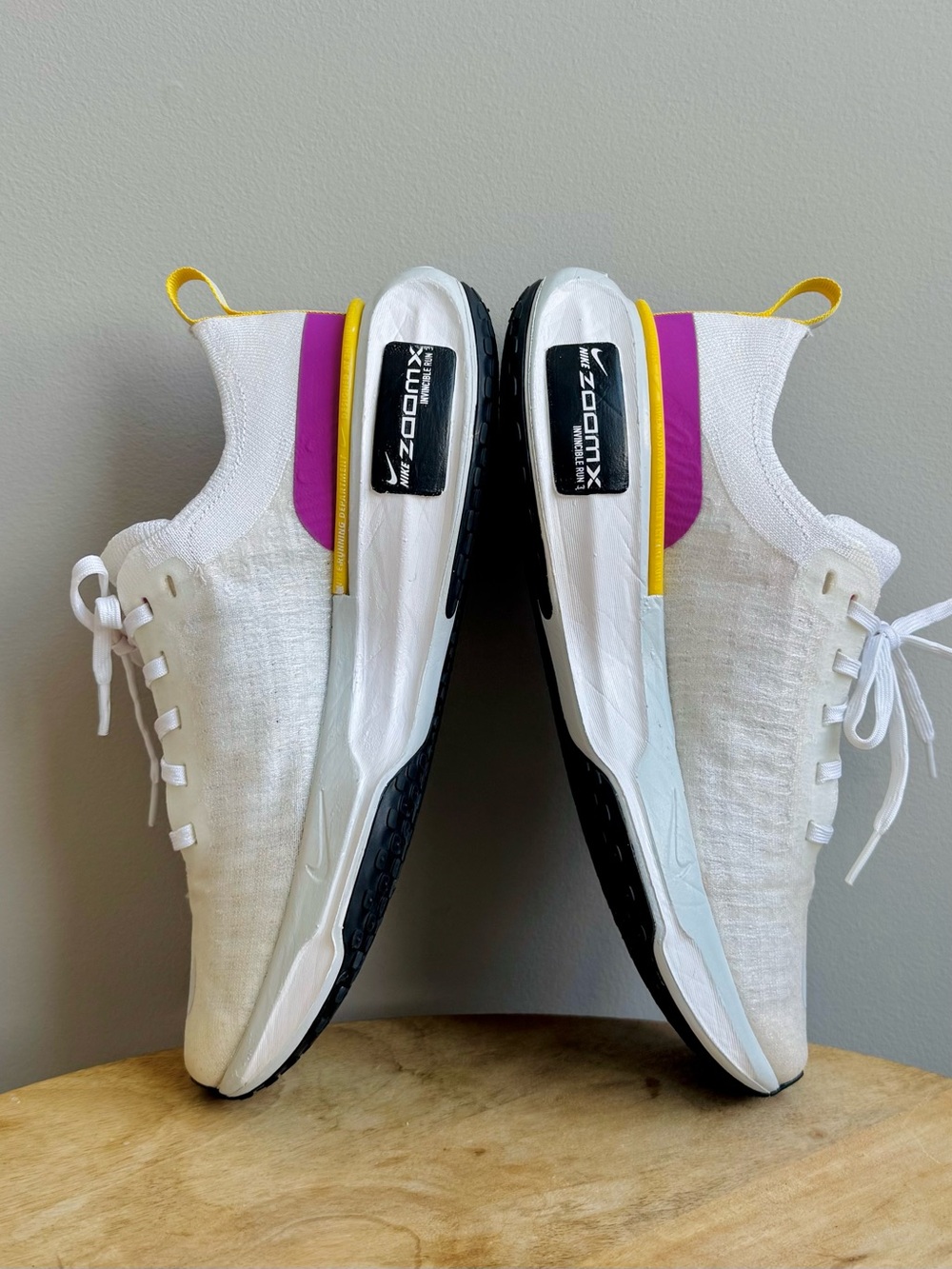 Nike ZoomX Invincible 3 White Vivid Purple Women's Size 9.5 DR2660-101 Running - Picture 3 of 12